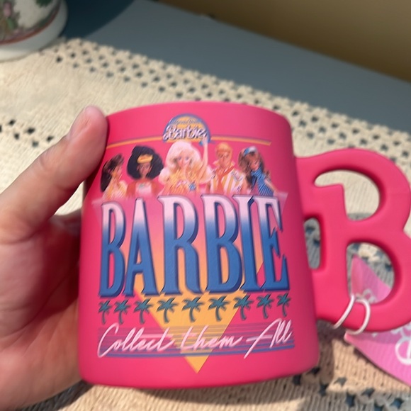 💓Mattel Barbie 21 Oz Mug 💕NWT🆕 ‼️PRICE DROP‼️ - Picture 3 of 8
